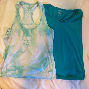 Lot (2) Athleta and Mountain Hardwear tanks. Size large